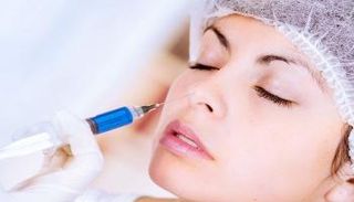 عملية تجميلية - أرشيفية