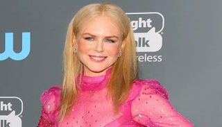 جنون جراحات التجميل يطارد نجوم هوليوود