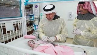 الدكتور عبدالله الربيعة يطمئن على حالة حنين