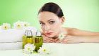 وصفات طبيعية من الأعشاب والزهور لبشرة متألقة