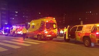 سيارات الإسعاف خارج ملعب واندا ميتروبوليتانو