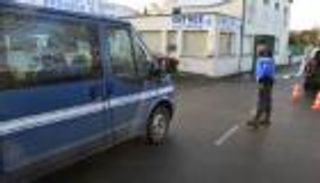 فرنسا.. اقتحام مصانع "لاكتاليس" على خلفية قضية "الحليب الملوث"