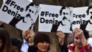صحفي ألماني معتقل بتركيا يرفض أي "صفقة قذرة" لحريته
