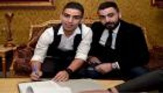 مؤيد اللافي يوقع على عقود انتقاله للشباب السعودي