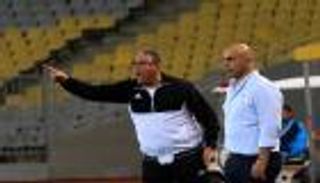 إيقاف حسام حسن 4 مباريات في الدوري المصري