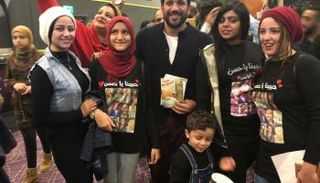 حسن الرداد يحتفل بنجاح فيلمه وسط الجمهور