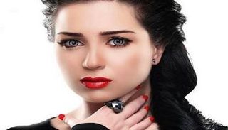مي عز الدين تحتفل بعيد ميلادها وتقول رأيها في زملائها