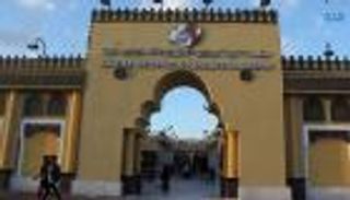 "خليفة الإنسانية" تقدم مساعداتها العينية للطلبة تزامنا مع "عام زايد" 