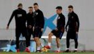 بالصور.. كوتينيو يشارك في تدريبات برشلونة للمرة الأولى