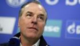 رئيس شالكه يحرض الجماهير على جورتزكا