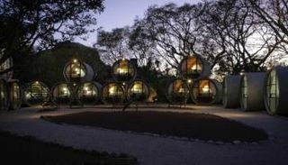 نماذج من المنازل الأنابيب