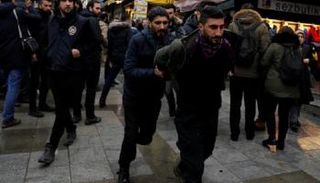 الشرطة التركية تقمع الاحتجاجات ضد عملية عفرين