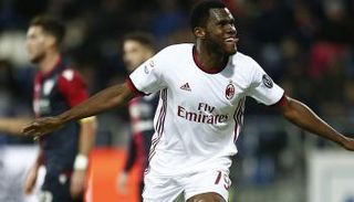 ميلان يفوز على كالياري