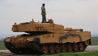 دبابة تركية من طراز "ليوبارد 2 إيه 4" ألمانية الصنع - "ديتشه فيله"