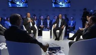 وزير المالية السعودي في إحدى جلسات دافوس