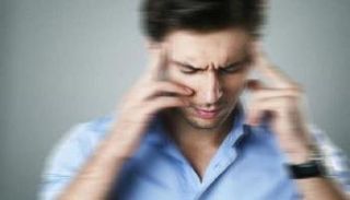 الدوار والدوخة يمكن علاجهما بالعسل والليمون والأعشاب الطبيعية