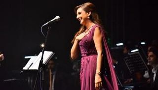 الفنانة أنغام في حفل بالبحرين