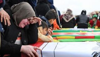 أكراد سوريا يودعون ضحايا عفرين