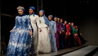 معرض أزياء-أرشيفية