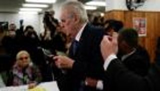 التشيك.. موال لروسيا يفوز بولاية رئاسية ثانية