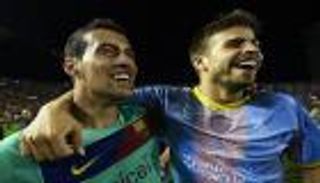 مدرب إسبانيول يرد على سخرية بيكيه وبوسكيتس