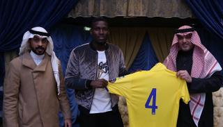 عمر هوساوي مدافع النصر السعودي