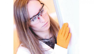 طلاء مضاد للخدش والتآكل