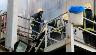 الدفاع المدني يسيطر على حريق بمكة المكرمة 