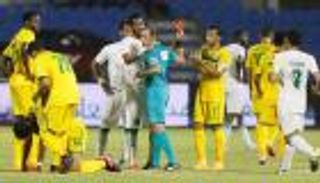 57 لاعبا مهددون بالإيقاف في الدوري السعودي