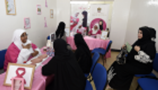 "القافلة الوردية" تعزز الوعي بأعراض السرطان في الإمارات