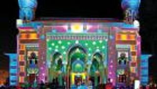 عروض "مهرجان أضواء الشارقة 2018" بأيدي 24 فناناً عالمياً