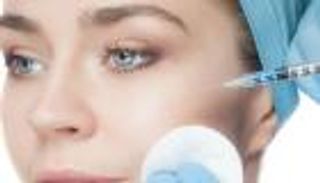 حقن الفيلر التجميلية.. تبرز معالم الوجه وتخفي العيوب