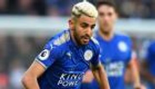 غياب محرز عن تدريبات فريقه يعزز شائعات رحيله