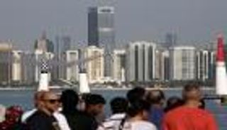 سباق ريد بول الجوي يُزيّن سماء أبوظبي