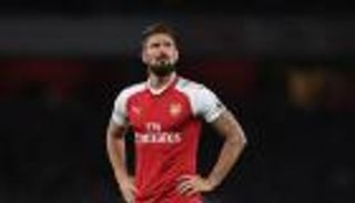 أرسنال يوافق على بيع مهاجمه لتشيلسي