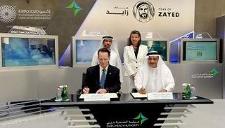 أثناء توقيع مذكرة التفاهم بين "صحة دبي" وشركة "أجفا هيلث كير"