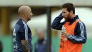 مدرب الأرجنتين ينتظر تألق ميسي في مونديال روسيا