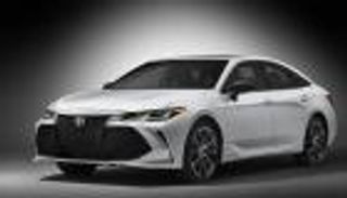 بالصور.. تويوتا أفالون 2019 تنسخ فخامة وواجهة لكزس 