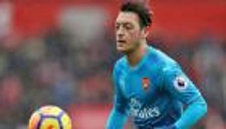 الكشف عن سبب فشل مفاوضات مانشستر يونايتد لضم أوزيل