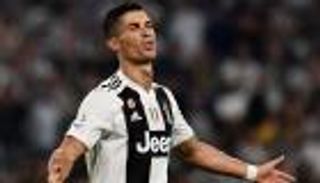 رونالدو يكشف عن المدرب الأفضل في مسيرته