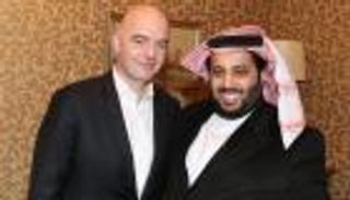 تركي آل الشيخ يعلن دعمه لإنفانتينو في انتخابات الفيفا