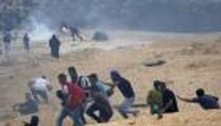 إصابة 93 فلسطينيا في مواجهات مع الاحتلال بغزة