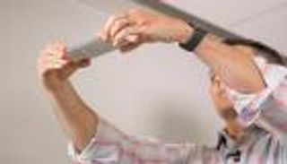 بالفيديو.. اختبار صلابة لهاتفي آيفون Xs وXS MAX