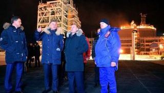 بوتين يتفقد مشروع يامال للغاز - أرشيف