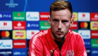 إيفان راكيتيتش لاعب وسط برشلونة