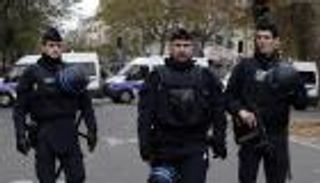 فرنسا تجمد أصولا للمخابرات الإيرانية على خلفية أعمال إرهابية