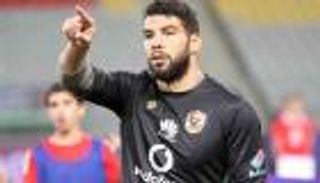 حارس الأهلي المصري يرد على إيقافه مباراتين إفريقياً