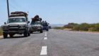 الهلال الأحمر الإماراتي يفتتح طريقا دوليا في شبوة اليمنية