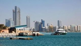 درجة الحرارة العظمى بأبوظبي 39