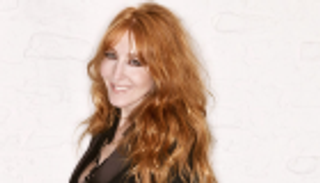 خبيرة التجميل شارلوت تيلبري تلتقي زوار "عروض الأزياء المحتشمة" في ياس